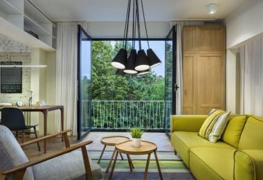 Гостиная с балконом — варианты совмещения идеального дизайна (80 фото)